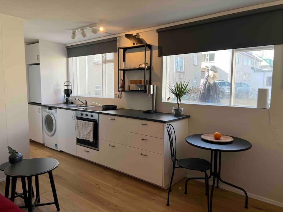 Studio Apartment Reykjavik City Center Exteriör bild